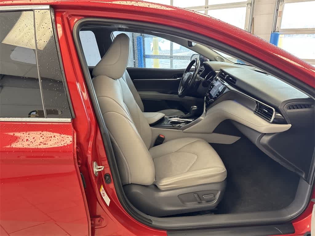 2019 Toyota Camry XSE 23