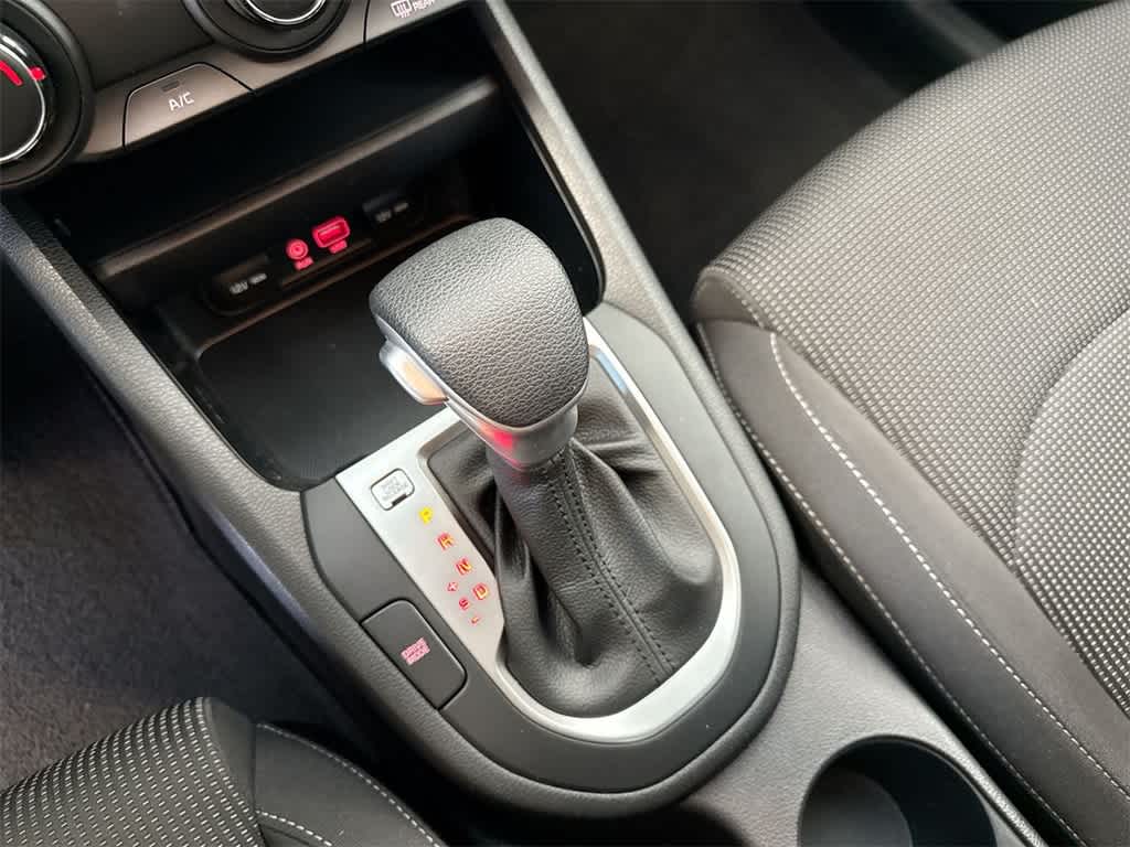 Thumbnail: 2020 Kia Forte - 31