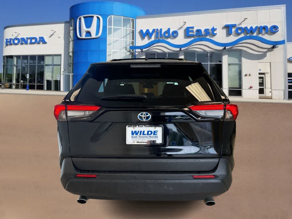 Thumbnail: 2022 Toyota RAV4 - 8