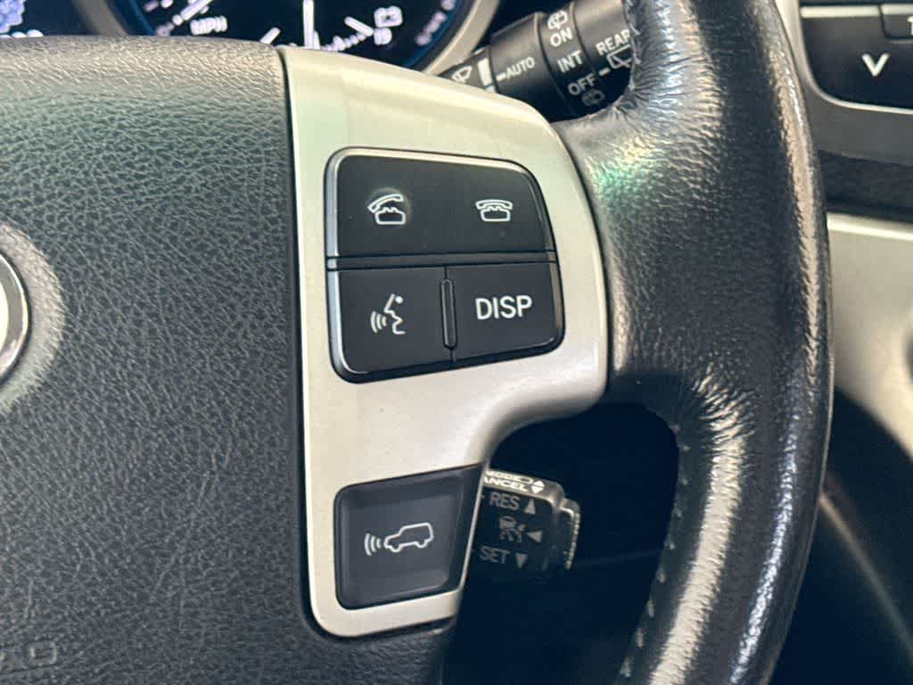 Thumbnail: 2015 Toyota Land Cruiser - 27