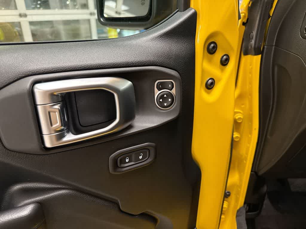 Thumbnail: 2020 Jeep Wrangler - 17