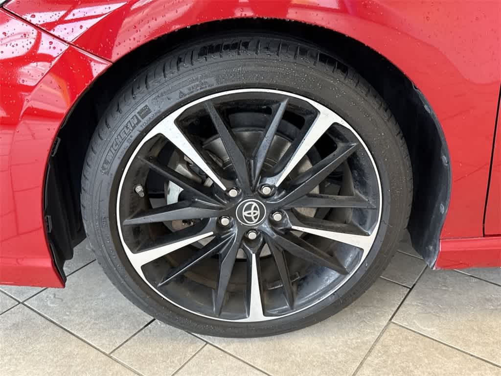 2019 Toyota Camry XSE 14