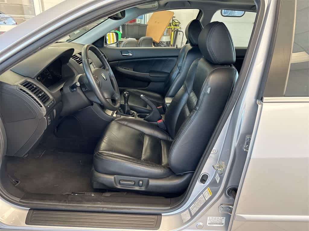 Thumbnail: 2003 Honda Accord - 17