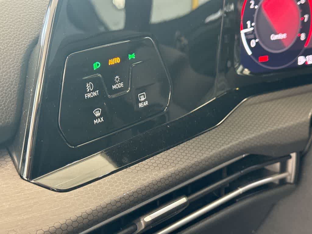 Thumbnail: 2024 Volkswagen Golf - 39