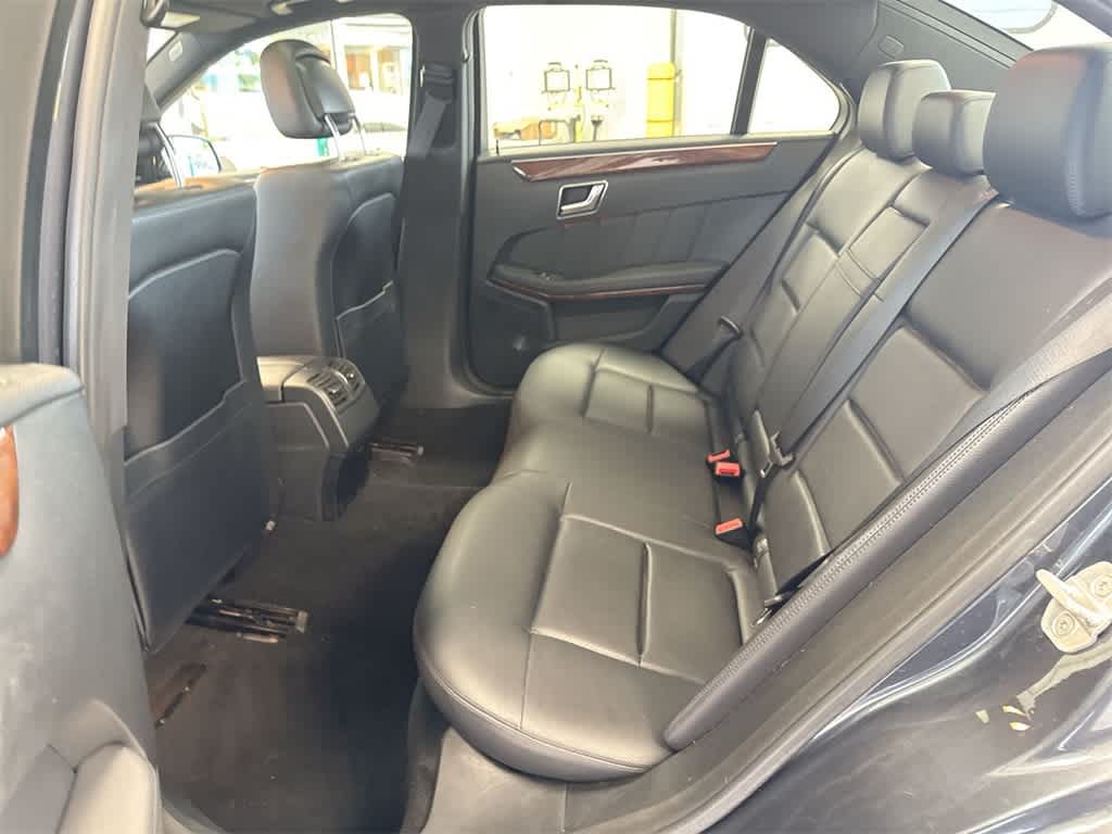 Thumbnail: 2012 Mercedes-Benz E-Class - 21