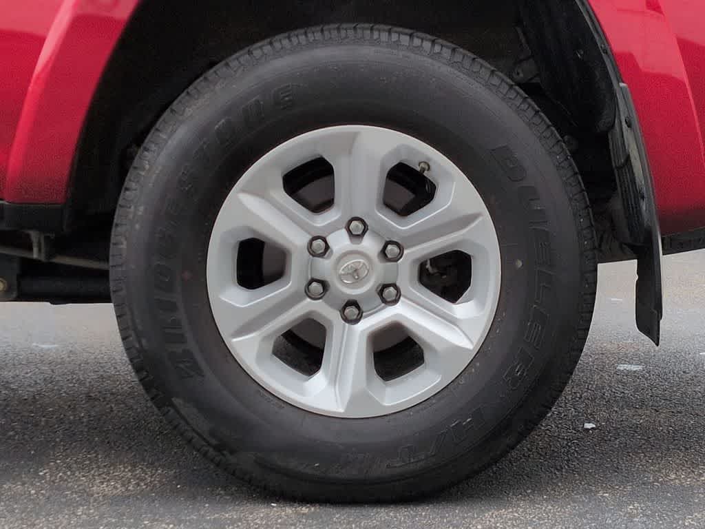 Thumbnail: 2019 Toyota 4Runner - 14