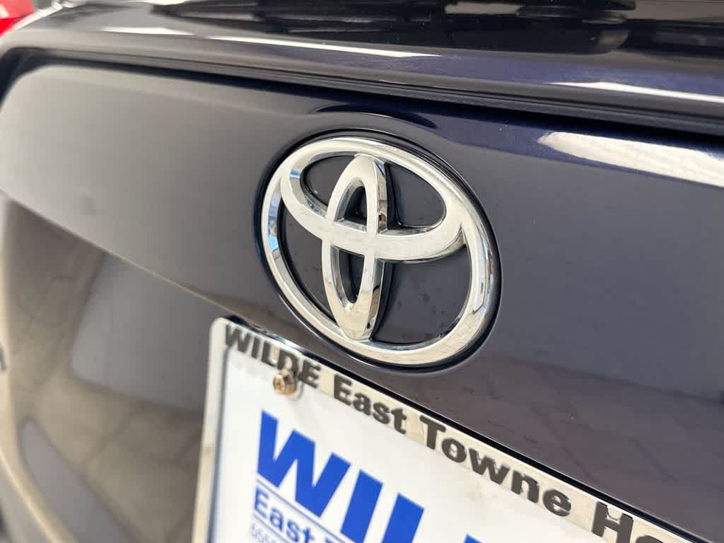 Thumbnail: 2021 Toyota RAV4 - 12