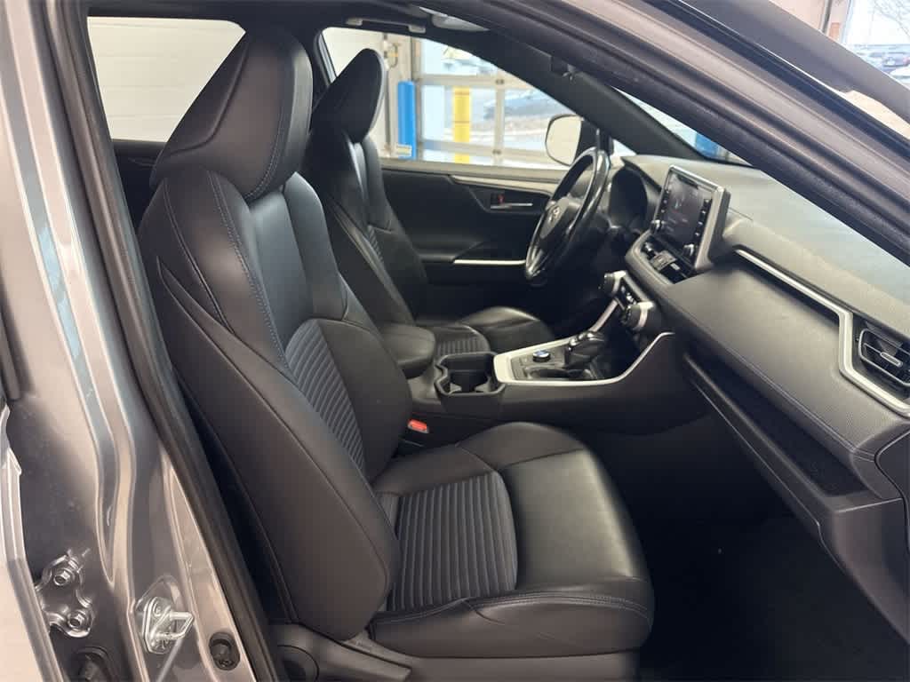 Thumbnail: 2019 Toyota RAV4 - 23