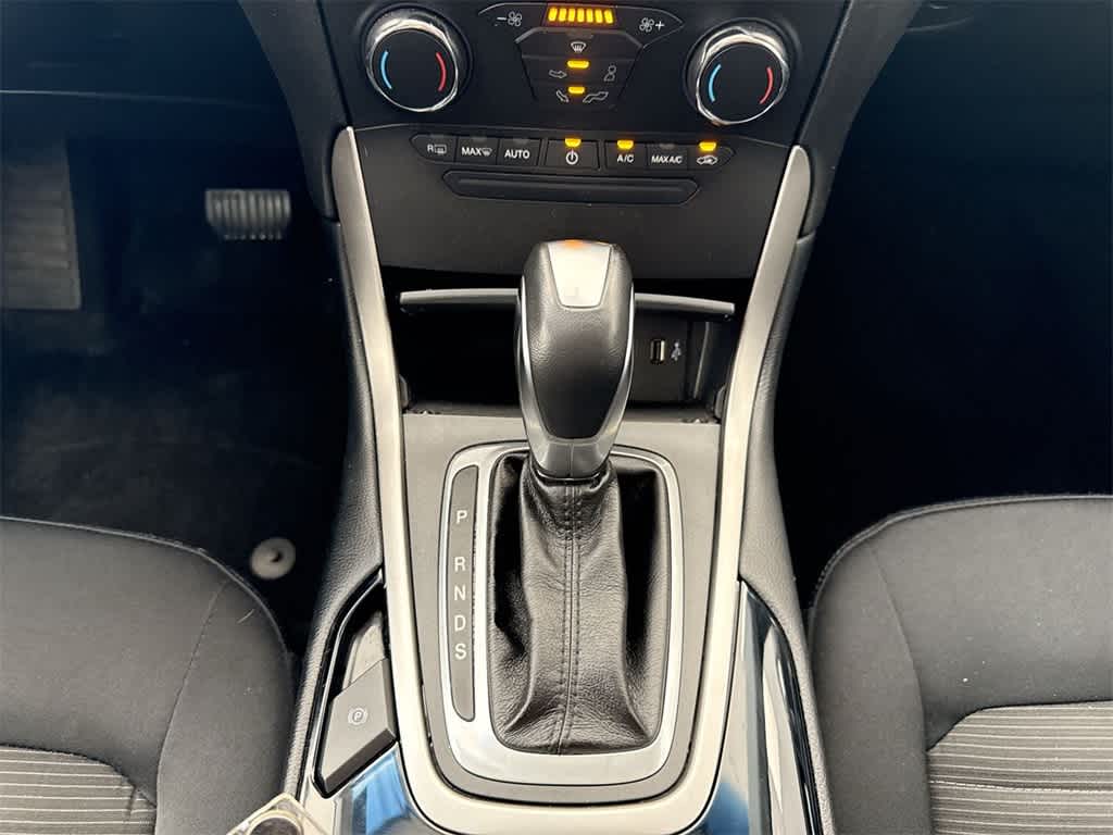 Thumbnail: 2018 Ford Edge - 32
