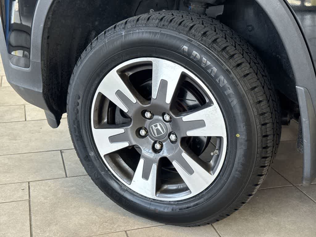 Thumbnail: 2019 Honda Ridgeline - 17