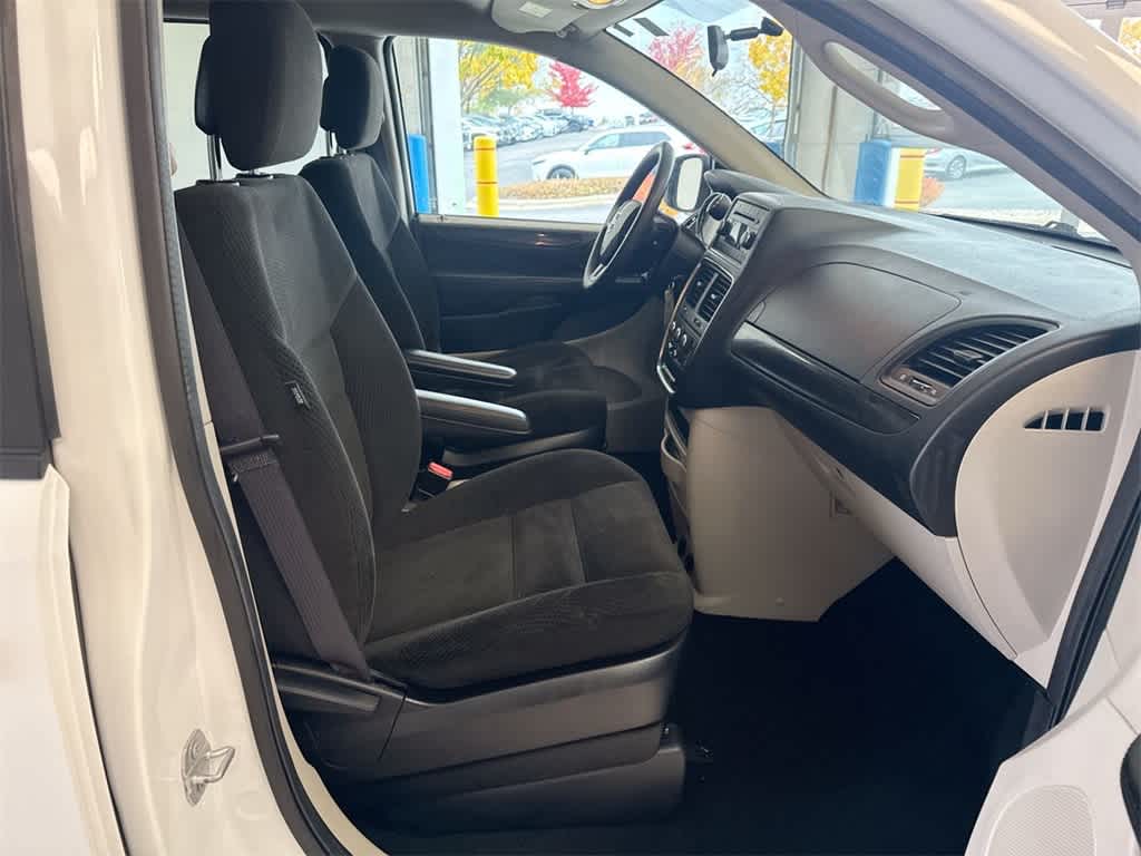 Thumbnail: 2015 Dodge Grand Caravan - 22