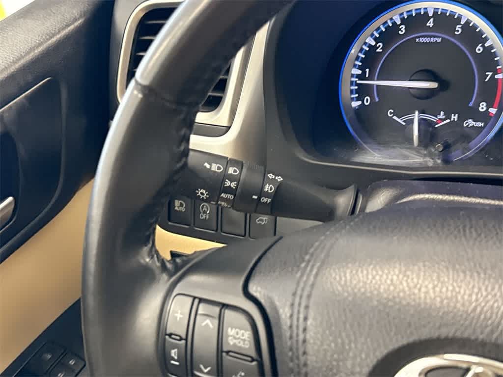 Thumbnail: 2019 Toyota Highlander - 29