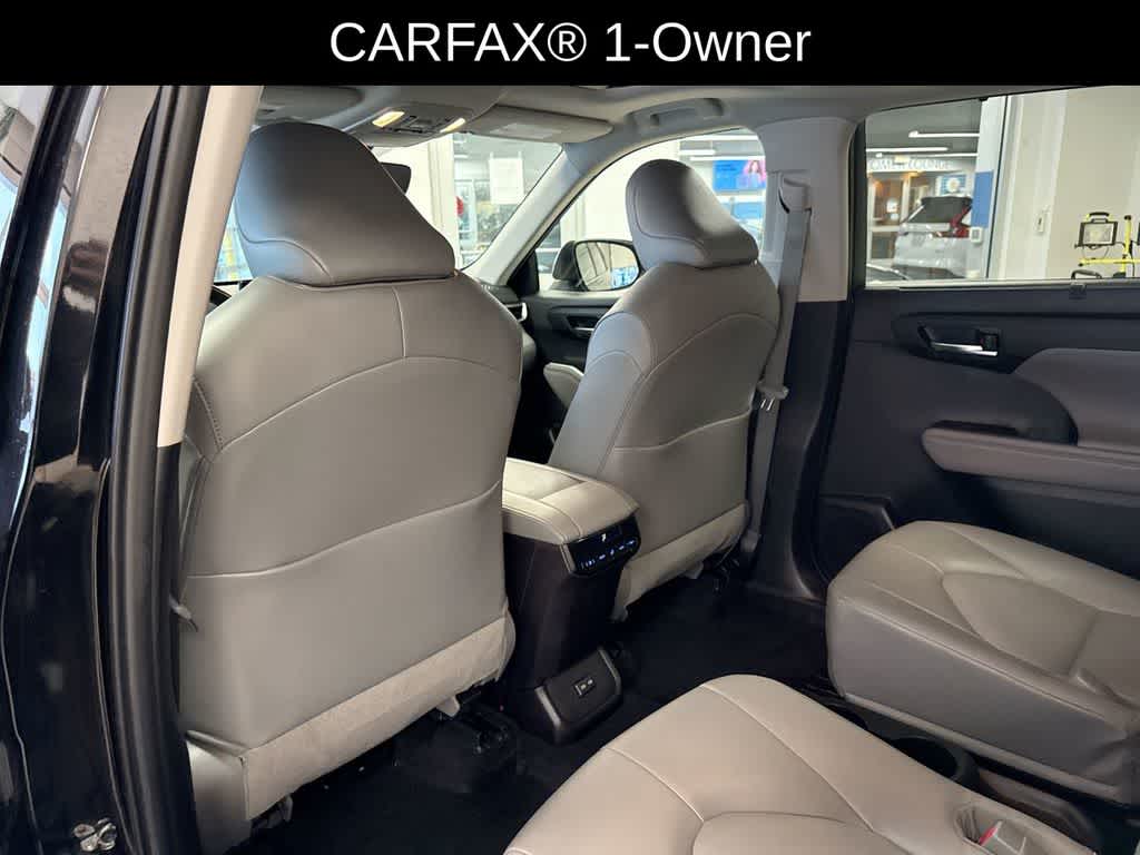 Thumbnail: 2022 Toyota Highlander - 20