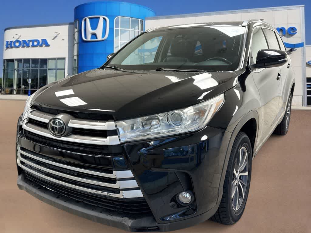 Thumbnail: 2019 Toyota Highlander - 1