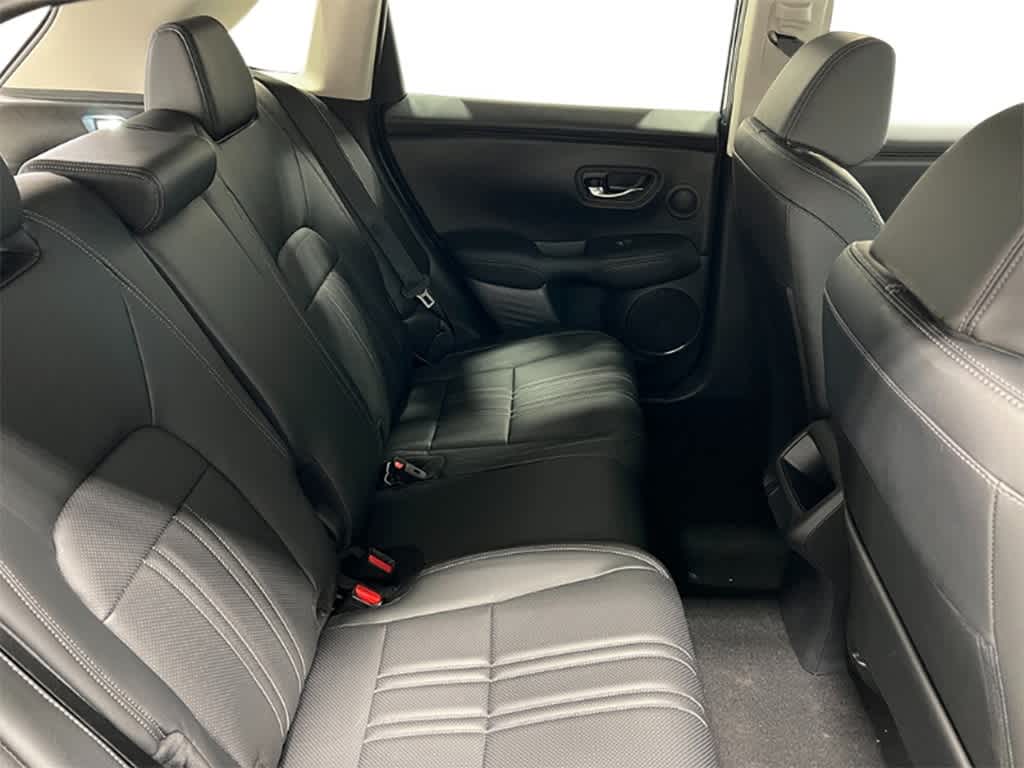 2025 Honda HR-V EX-L 32