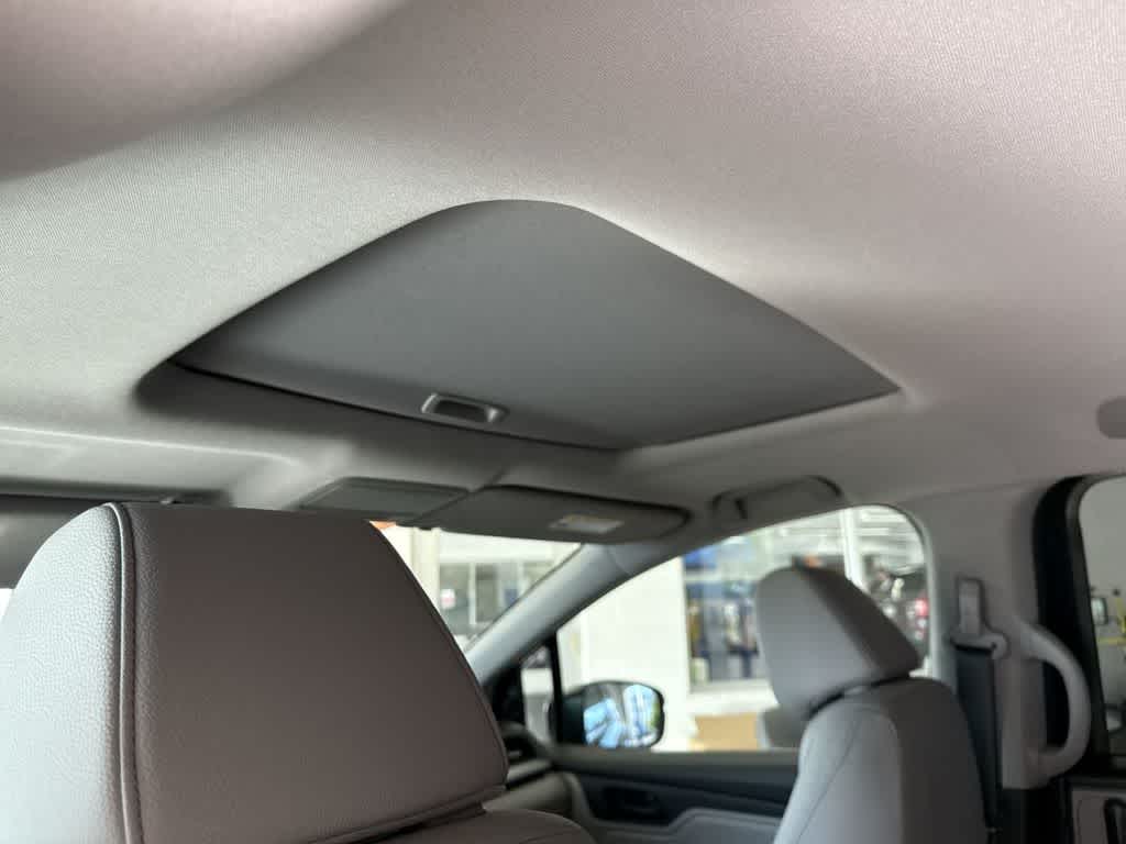 Thumbnail: 2024 Honda Odyssey - 24