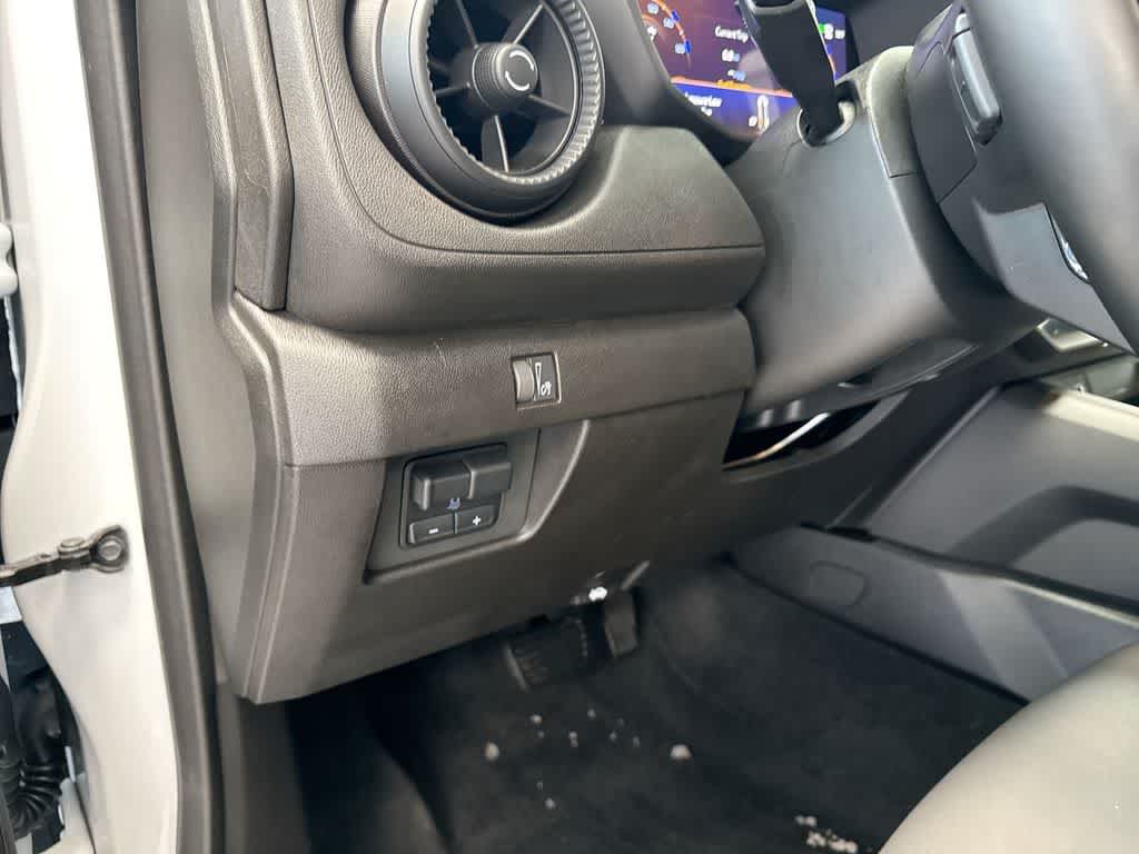 Thumbnail: 2025 Chevrolet Colorado - 39