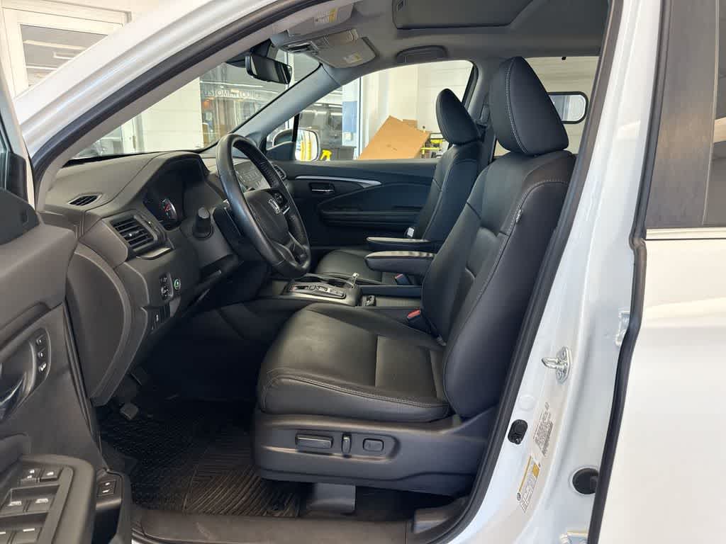 Thumbnail: 2020 Honda Pilot - 17