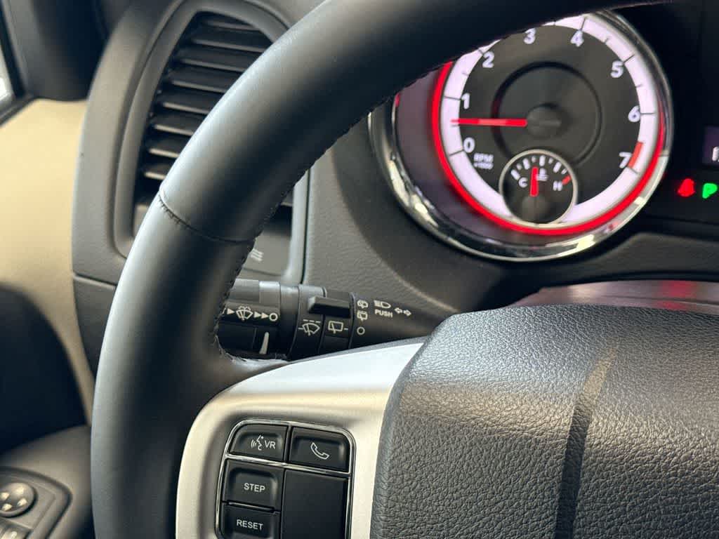 Thumbnail: 2015 Dodge Grand Caravan - 29