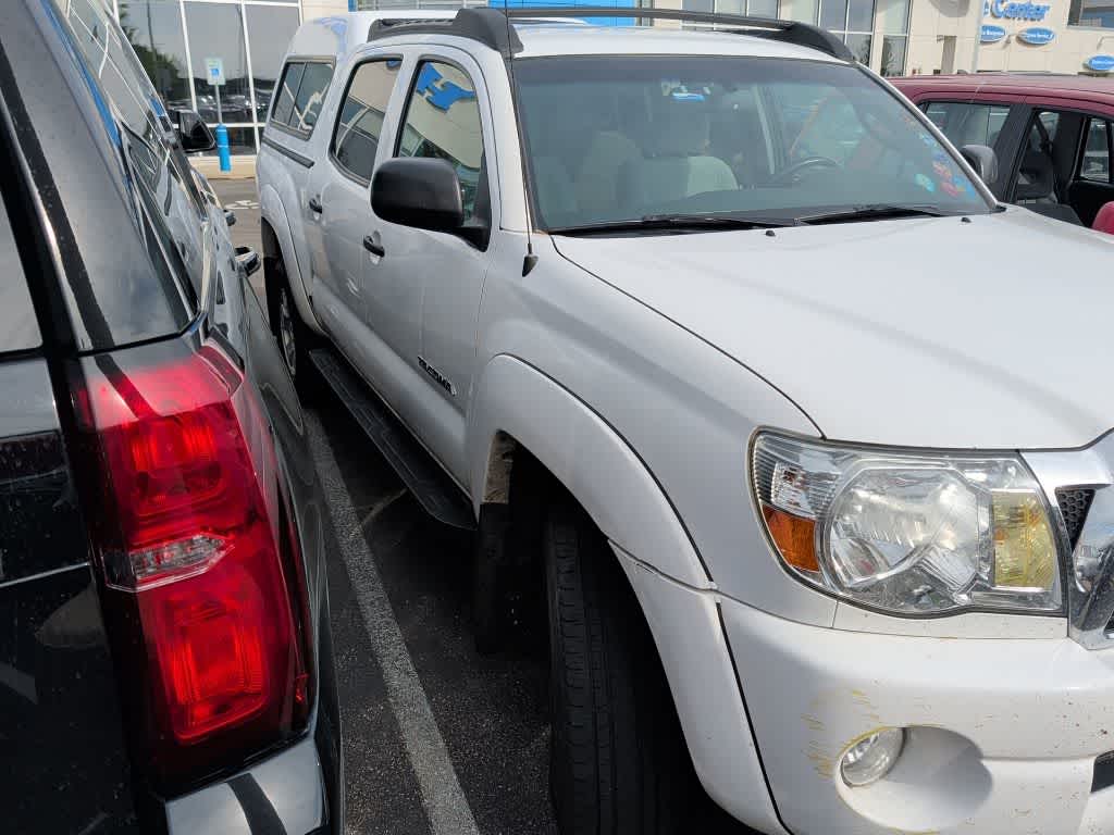 Thumbnail: 2011 Toyota Tacoma - 2