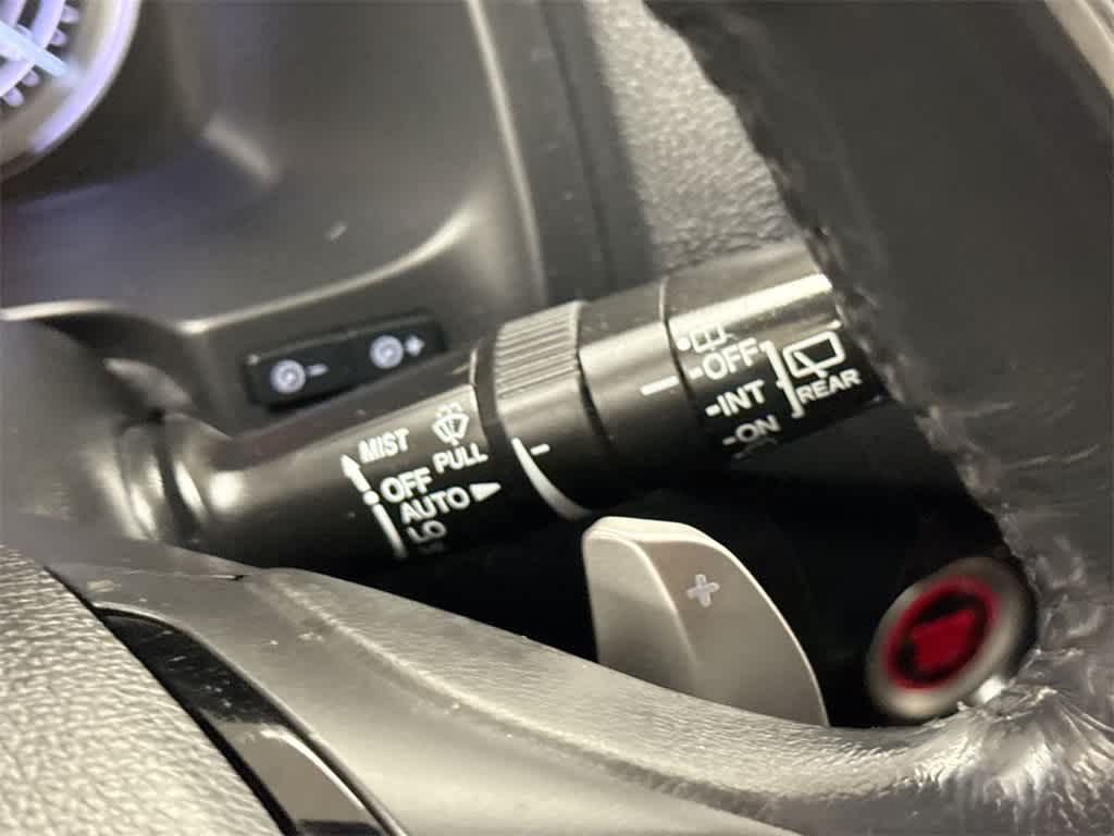 Thumbnail: 2017 Honda Pilot - 29