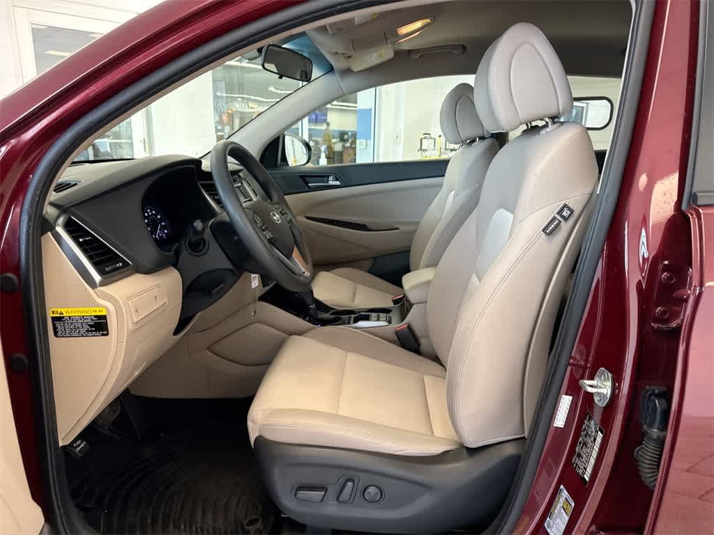 Thumbnail: 2017 Hyundai Tucson - 17