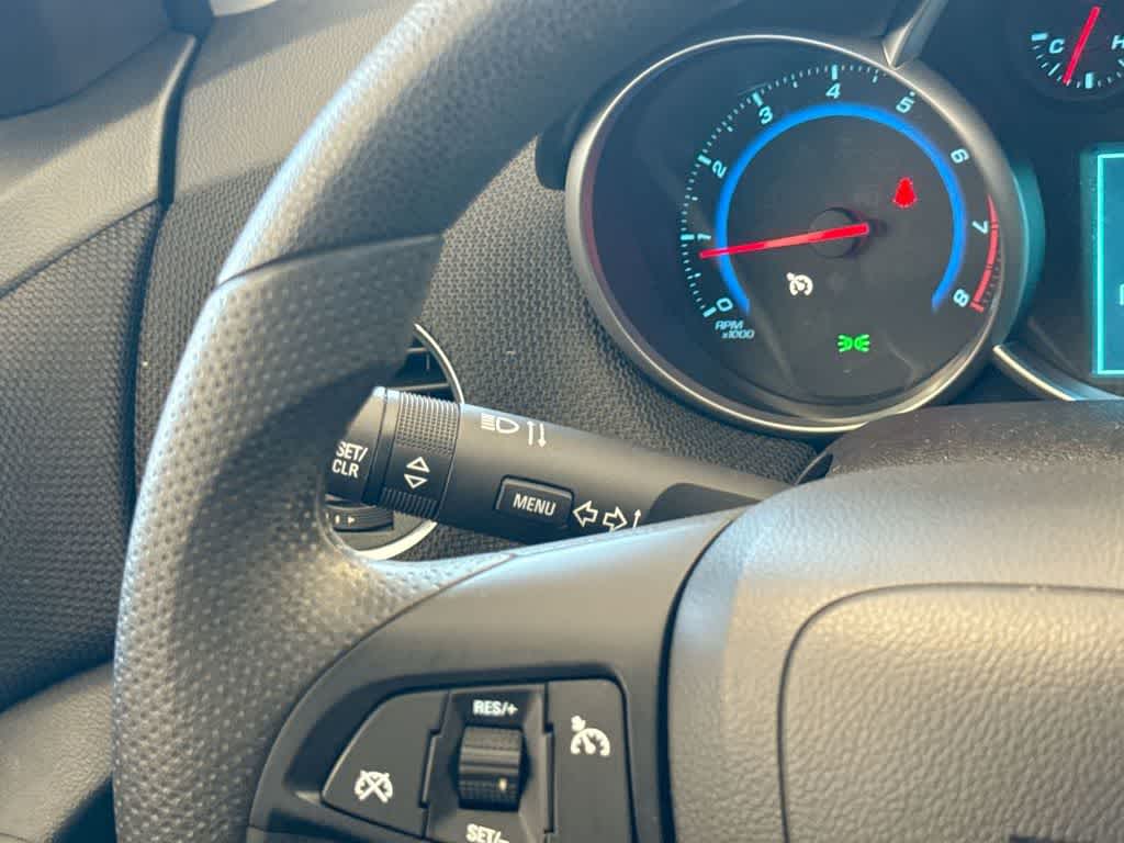 Thumbnail: 2015 Chevrolet Cruze - 27