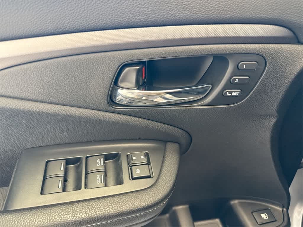 Thumbnail: 2023 Honda Ridgeline - 18