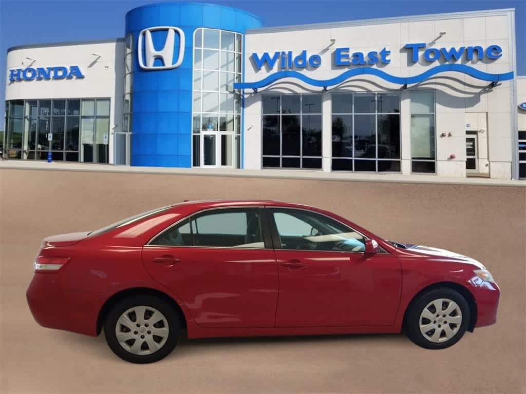 Used 2011 Toyota Camry LE with VIN 4T1BF3EK1BU132646 for sale in Madison, WI