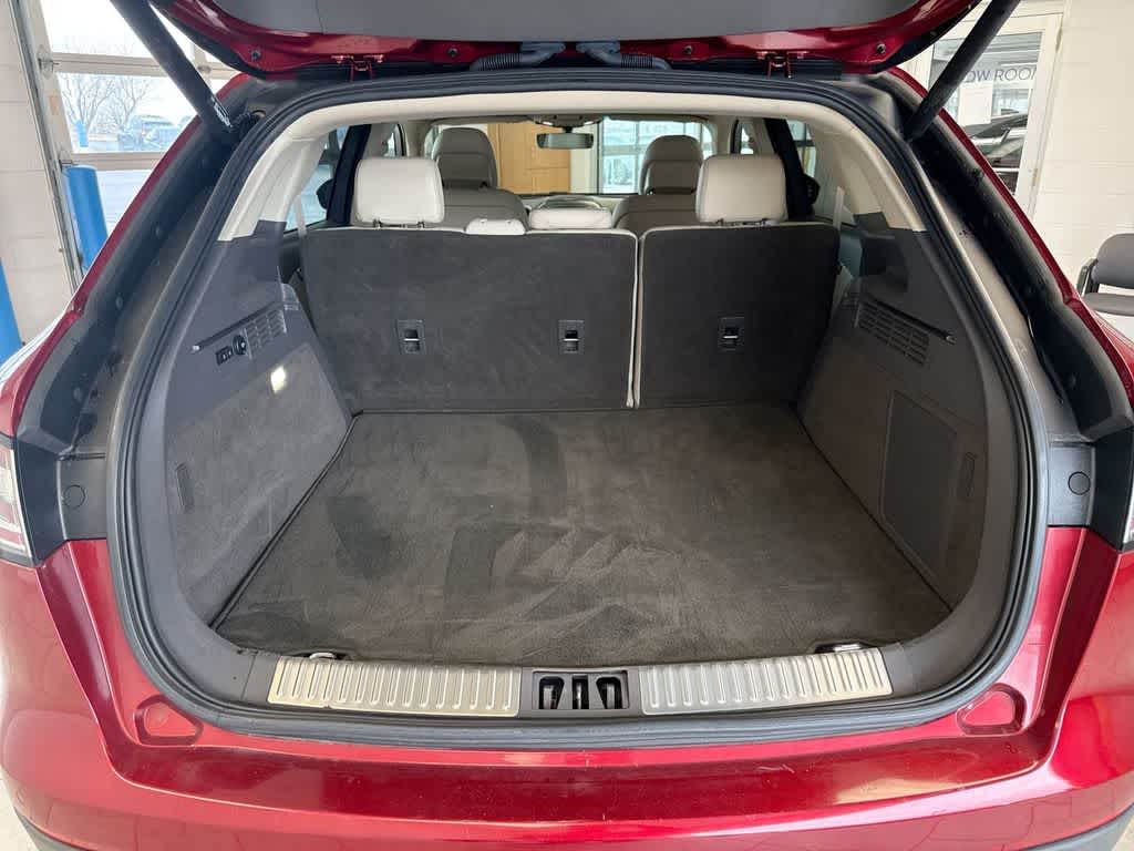 Thumbnail: 2019 Lincoln Nautilus - 35