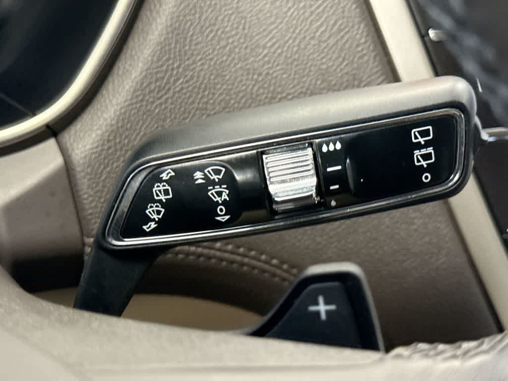 Thumbnail: 2019 Lincoln Nautilus - 27