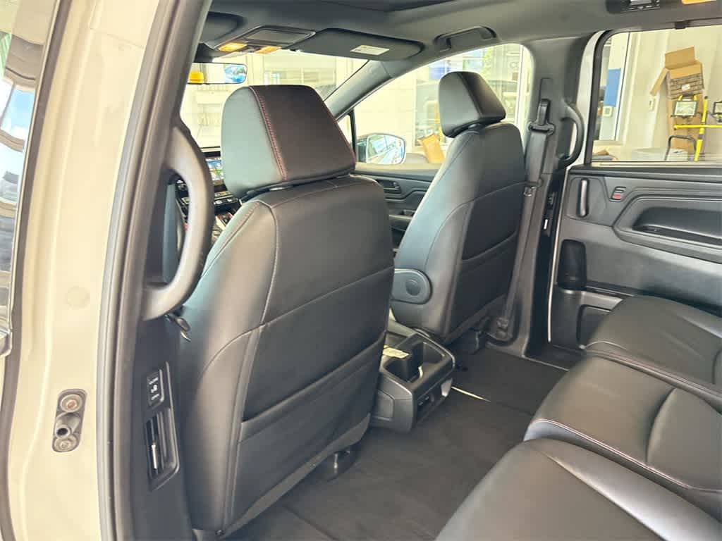 Thumbnail: 2023 Honda Odyssey - 19