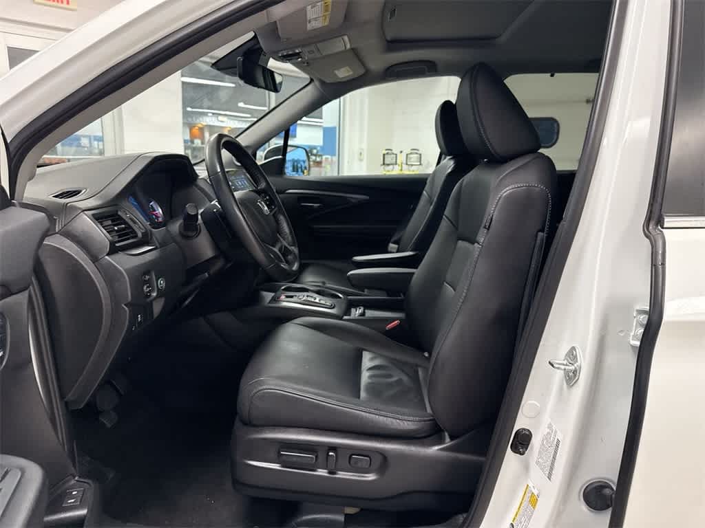 Thumbnail: 2022 Honda Pilot - 17