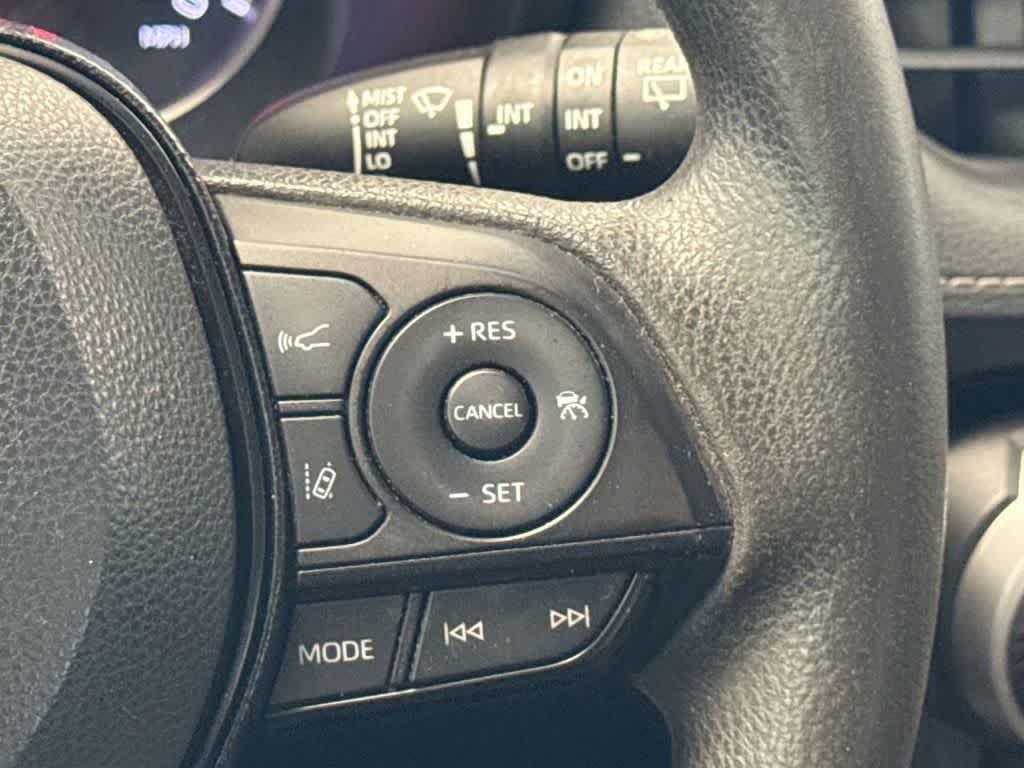 Thumbnail: 2019 Toyota RAV4 - 26