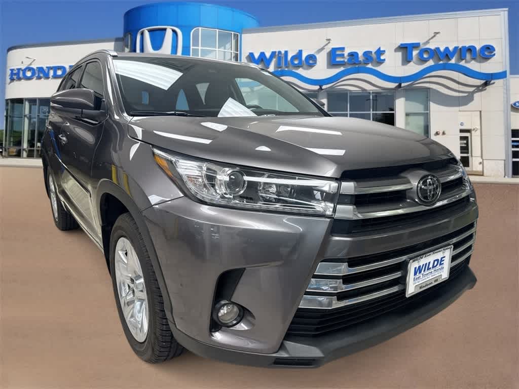 Thumbnail: 2018 Toyota Highlander - 2
