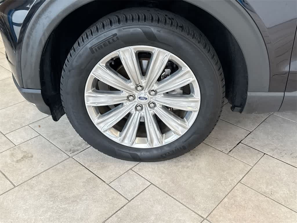 Thumbnail: 2022 Ford Explorer - 14