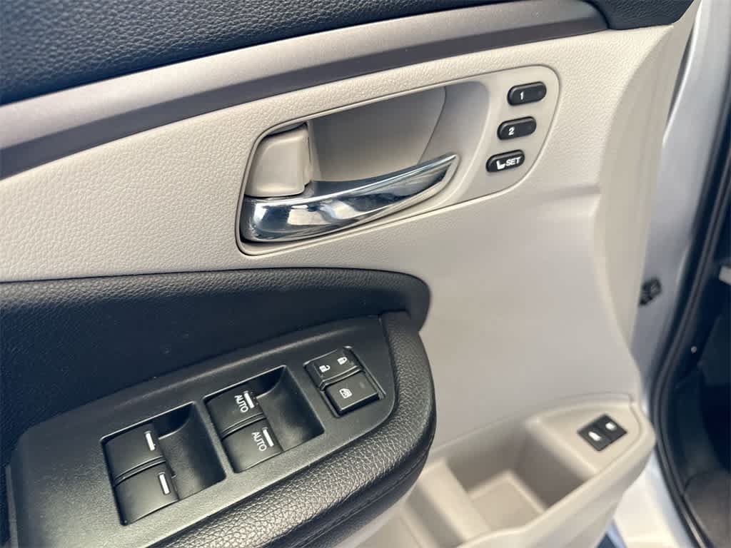 Thumbnail: 2022 Honda Pilot - 18