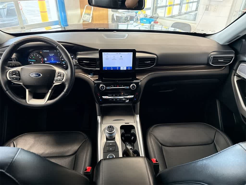 Thumbnail: 2022 Ford Explorer - 16