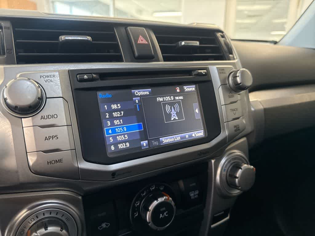 Thumbnail: 2015 Toyota 4Runner - 32