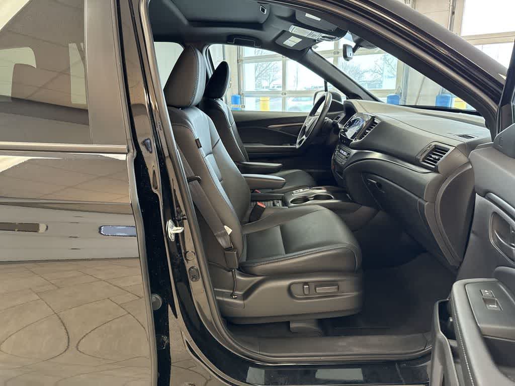 Thumbnail: 2023 Honda Passport - 25