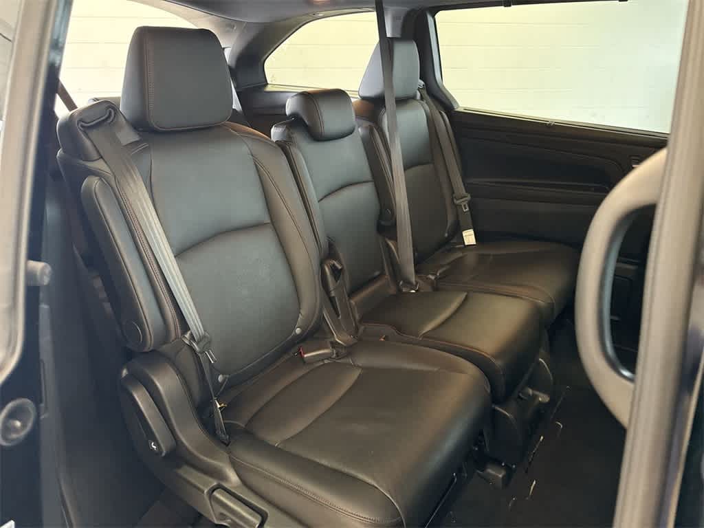 Thumbnail: 2023 Honda Odyssey - 22
