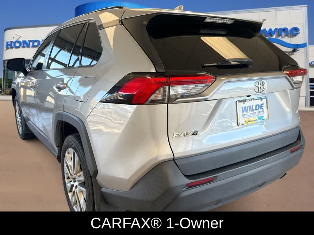 Thumbnail: 2021 Toyota RAV4 - 8