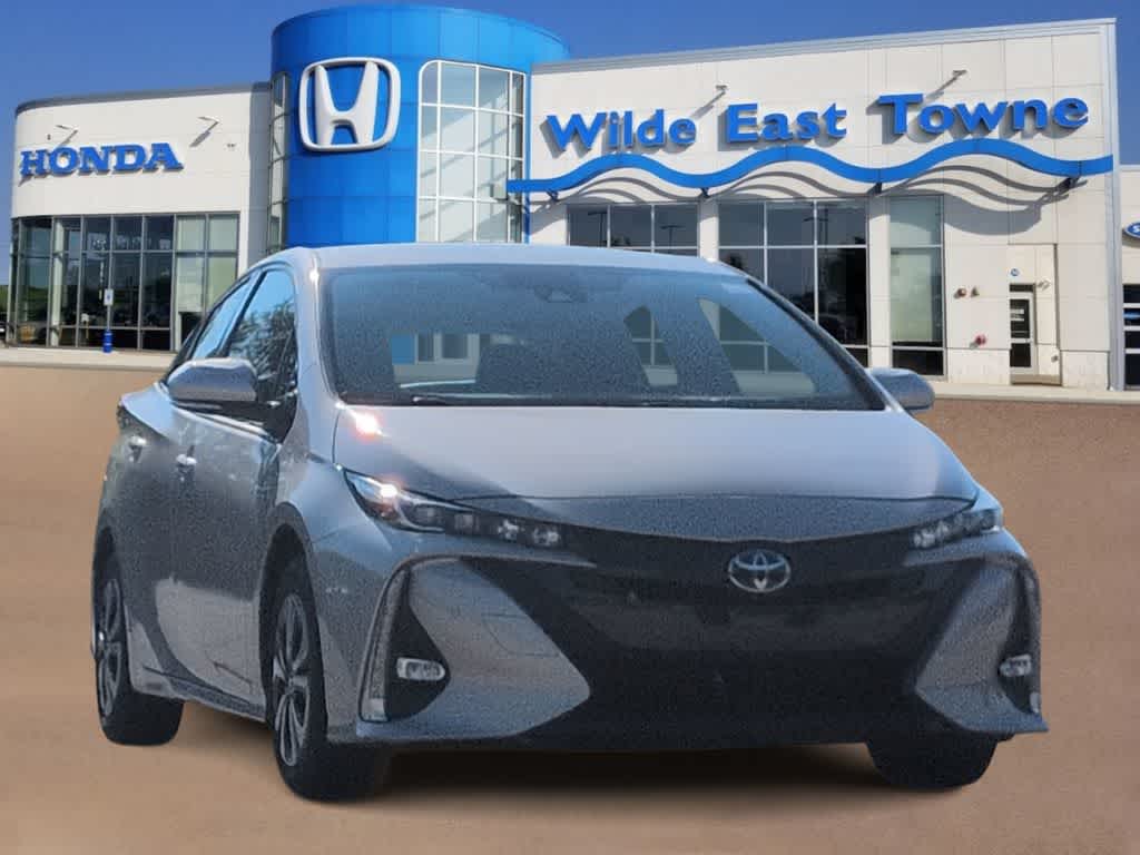 Thumbnail: 2018 Toyota Prius Prime - 2