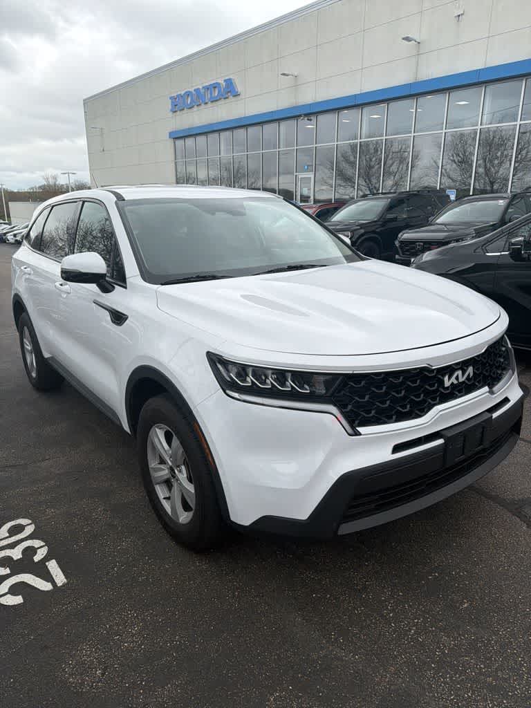 Thumbnail: 2023 Kia Sorento - 2