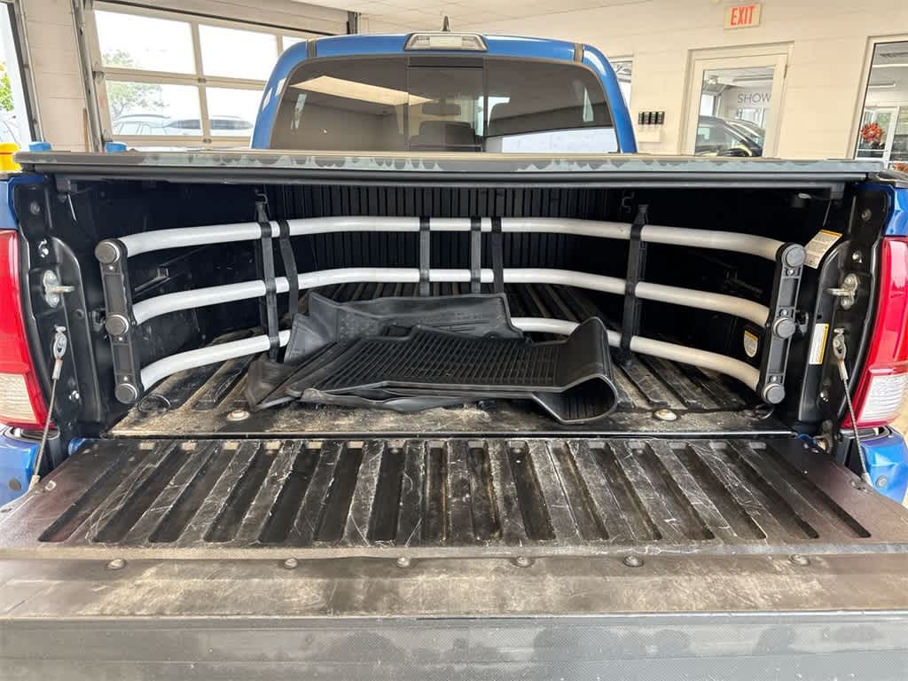 Thumbnail: 2017 Toyota Tacoma - 35