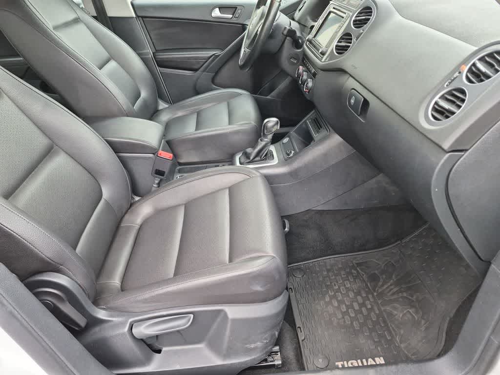 Thumbnail: 2017 Volkswagen Tiguan - 22