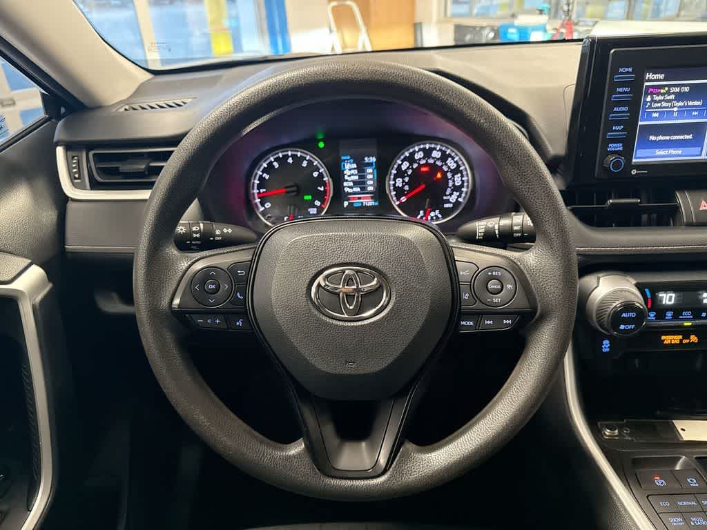 Thumbnail: 2021 Toyota RAV4 - 23