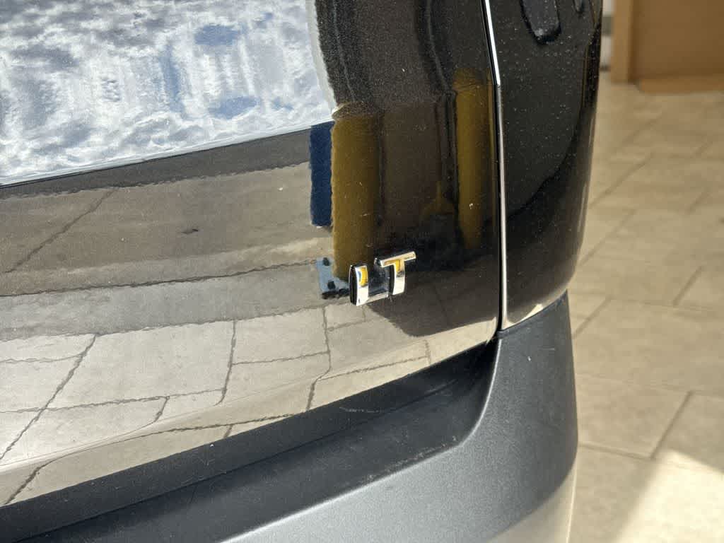 Thumbnail: 2018 Chevrolet Traverse - 12