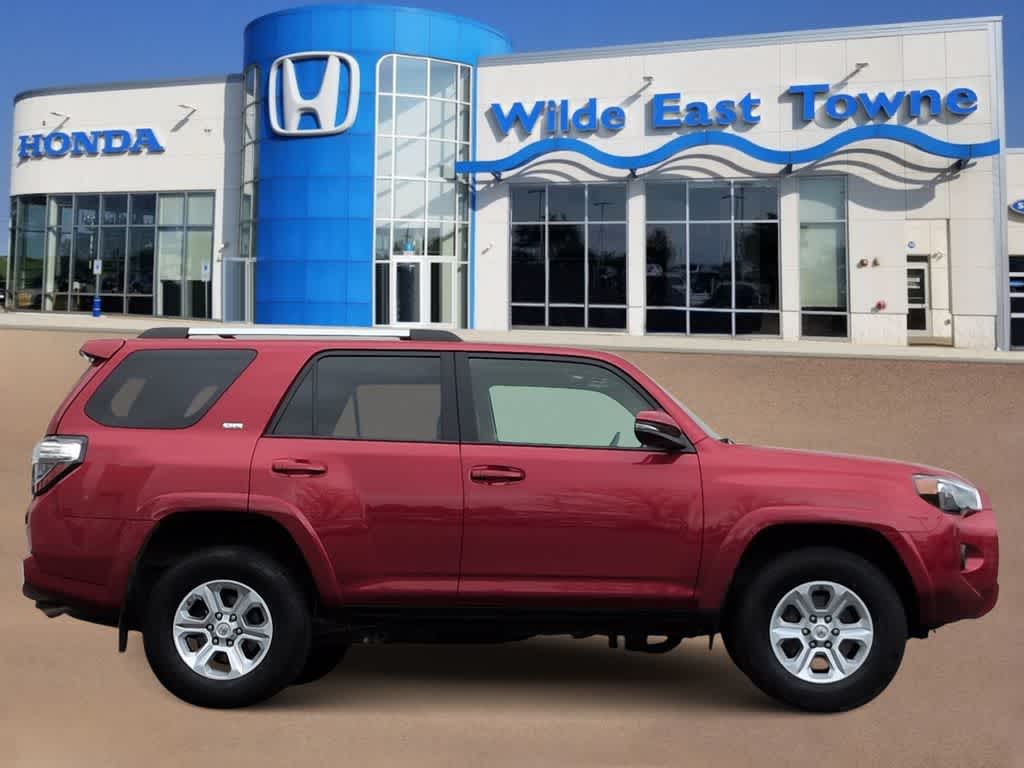 Thumbnail: 2019 Toyota 4Runner - 9