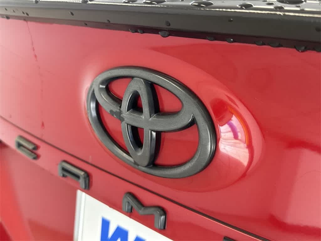 2019 Toyota Camry XSE 12